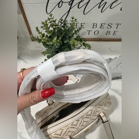 Beautiful New W/Tags Michael Kors Mini Boston Bag - Picture 9 of 13